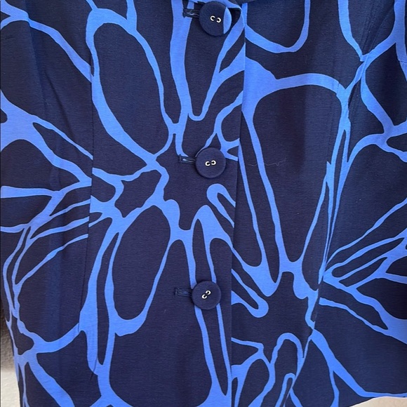 Chadwicks Blue Fitted Graphic Blouse - Picture 4 of 8